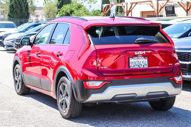 Certified 2025 Kia Niro EX FWD image 7