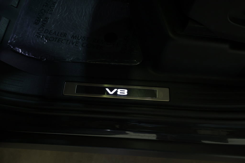 Used 2025 Land Rover Defender 130 V8 image 81