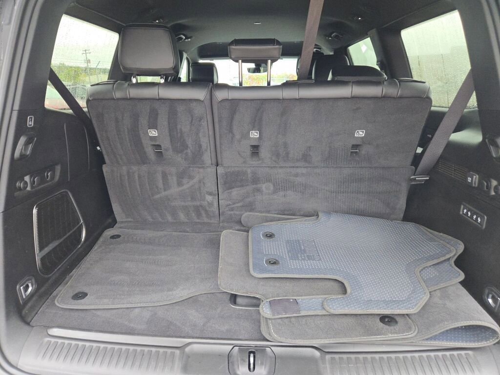 Used 2023 Jeep Wagoneer Series III w/ Preferred Equipment Group image 16