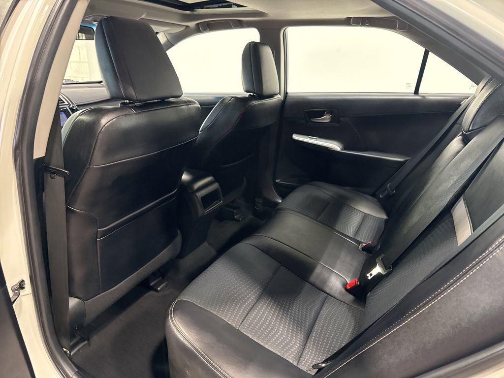 Used 2012 Toyota Camry SE image 31