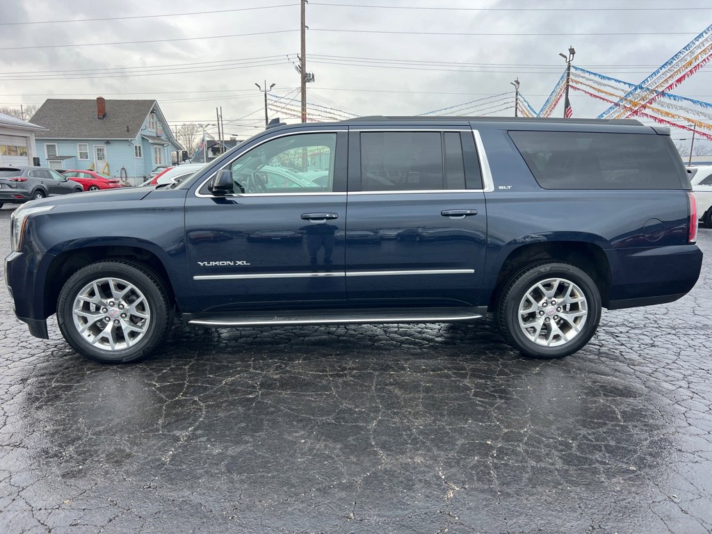 Used 2017 GMC Yukon XL SLT w/ Open Road Package image 4