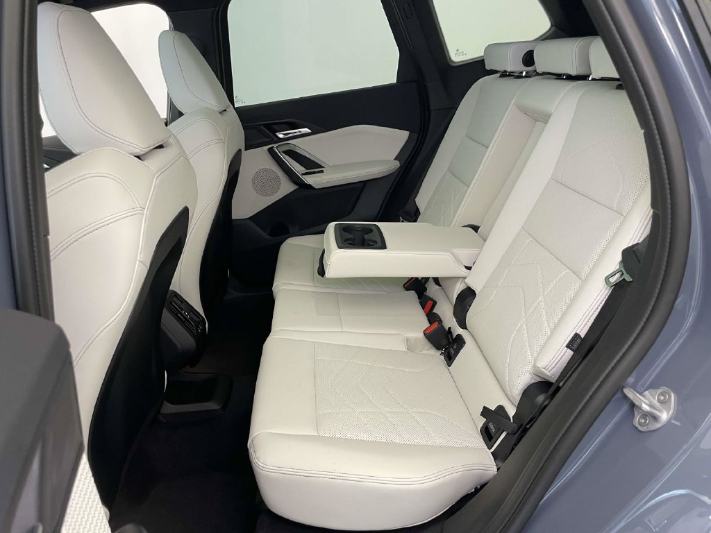 New 2027 BMW X1 xDrive28i w/ Technology Package AWD/4WD image 16