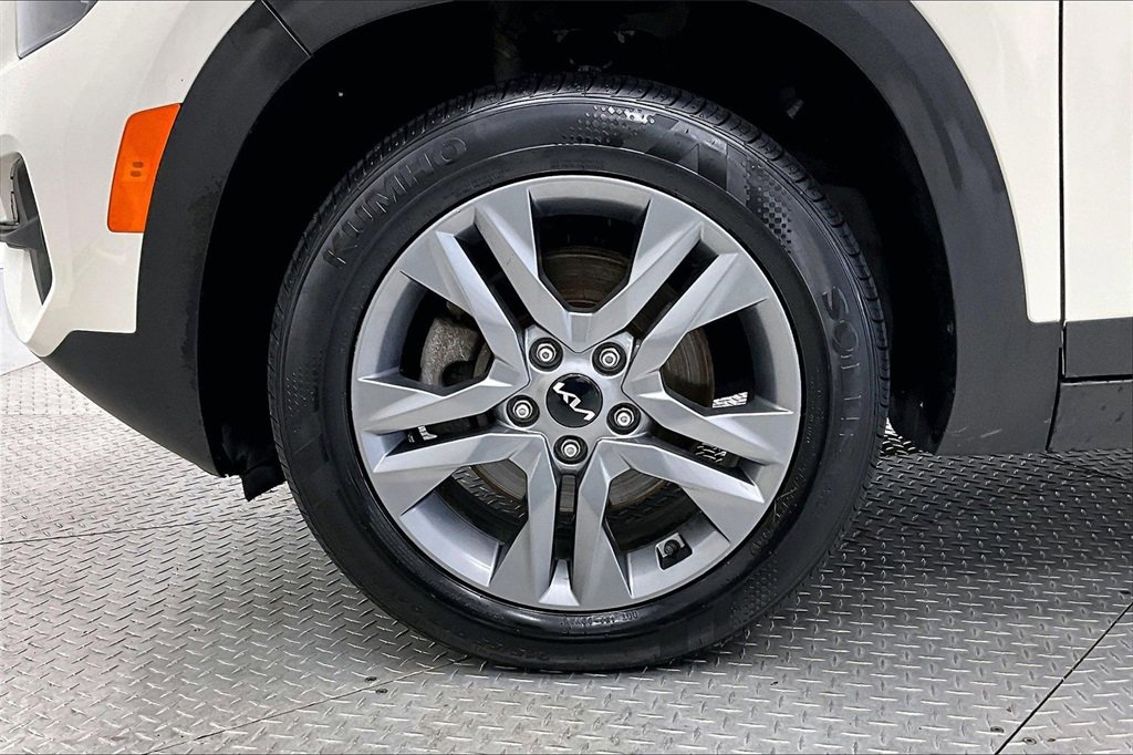 Used 2021 Kia Seltos S image 8