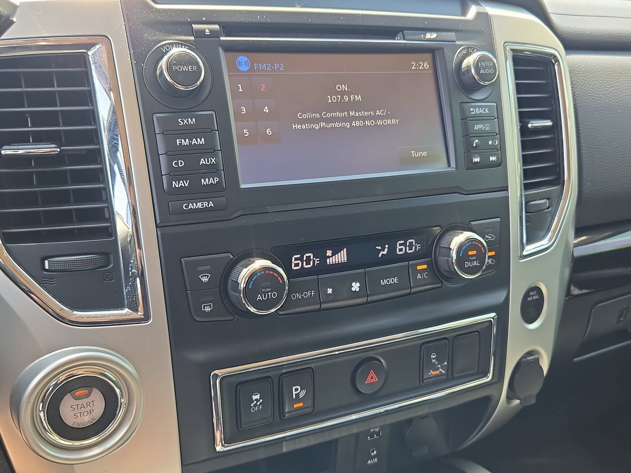 Used 2018 Nissan Titan SV w/ SV Convenience Package RWD image 12