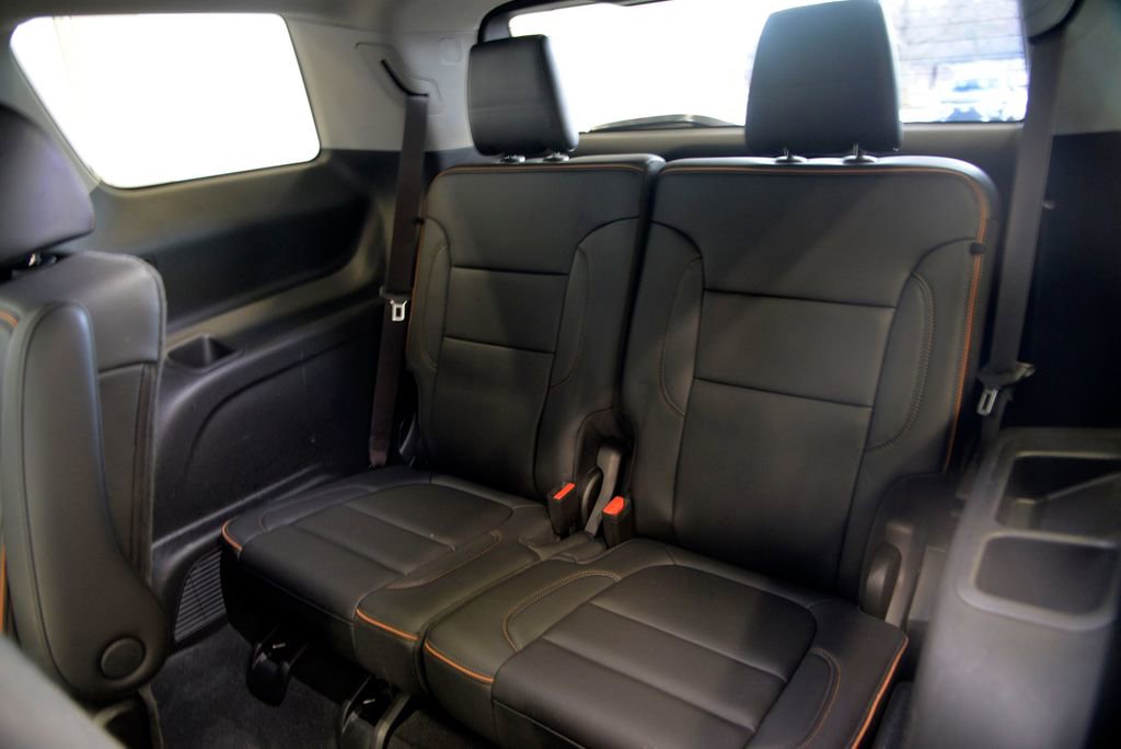 Used 2022 GMC Acadia AT4 w/ Technology Package image 30
