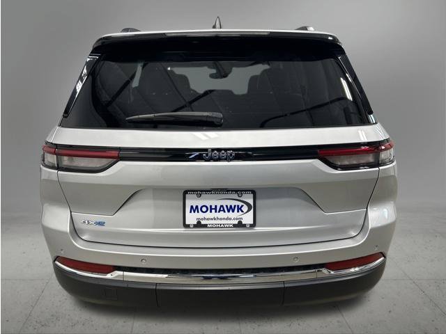 Used 2023 Jeep Grand Cherokee 4WD 4xe image 4