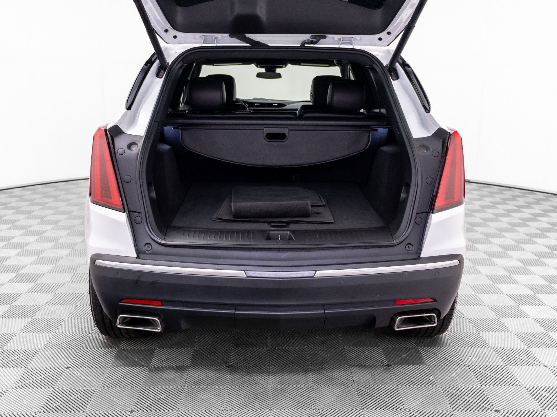 Used 2024 Cadillac XT5 Luxury image 32