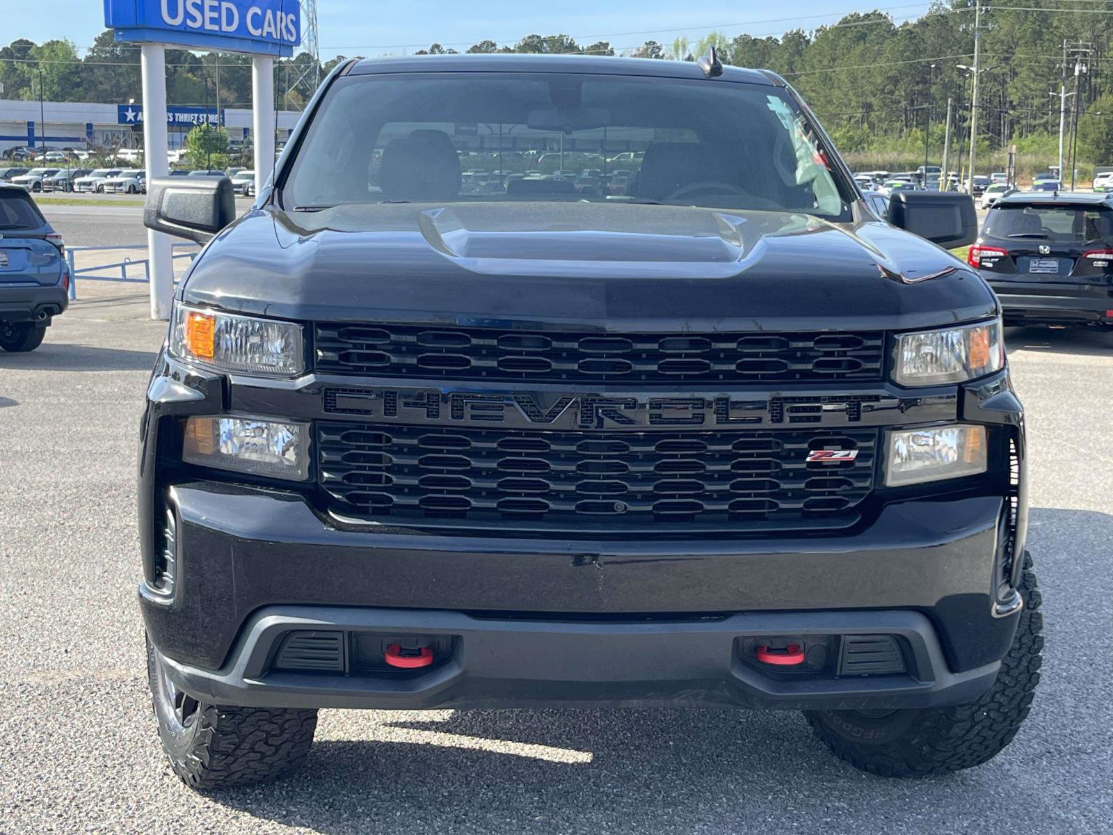 Used 2019 Chevrolet Silverado 1500 Custom Trail Boss w/ Custom Convenience Package image 2