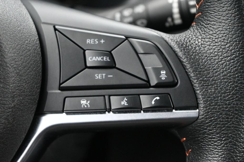 Used 2024 Nissan Kicks SR FWD image 7
