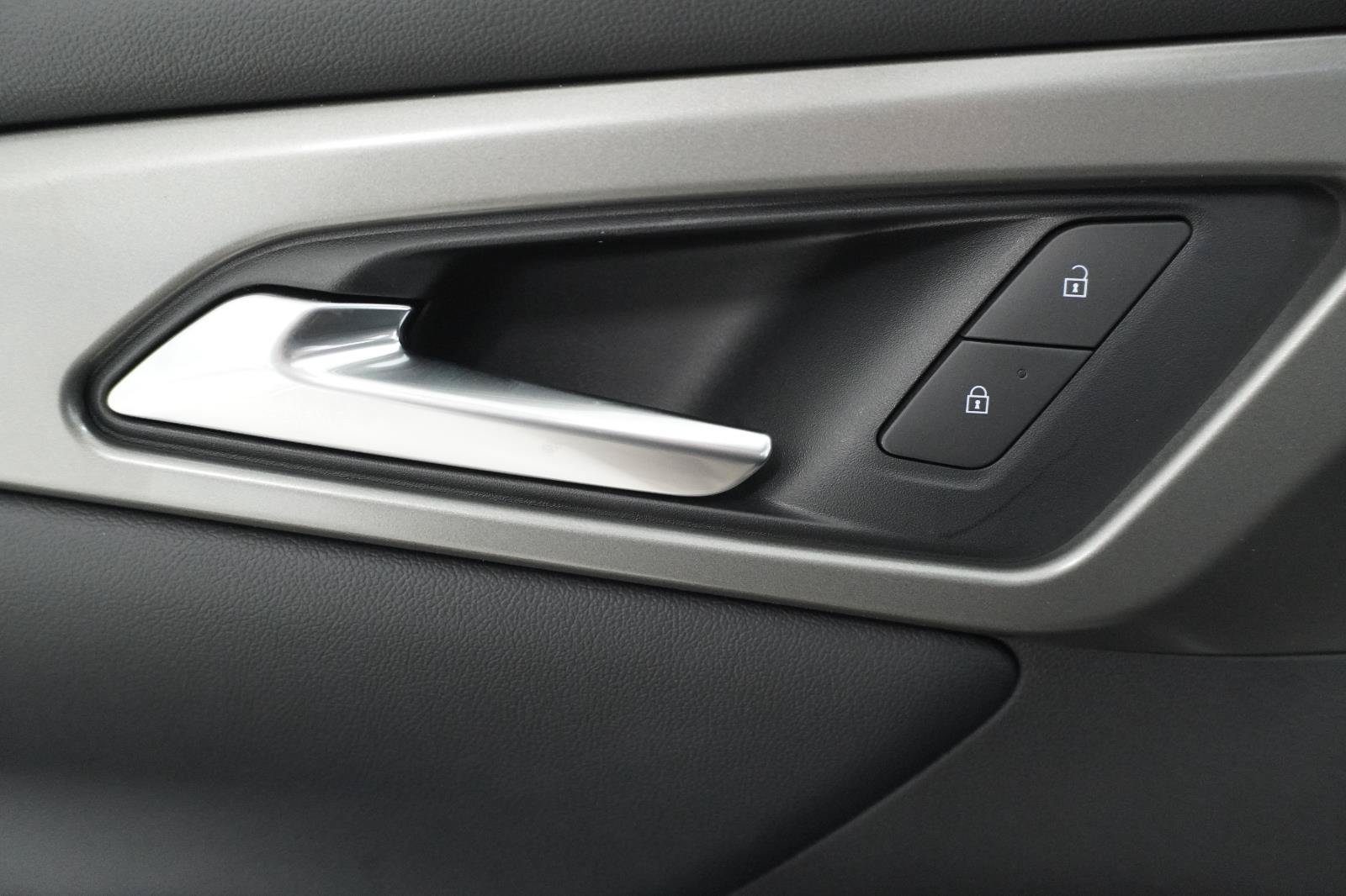 New 2026 Chevrolet Traverse LT FWD image 22