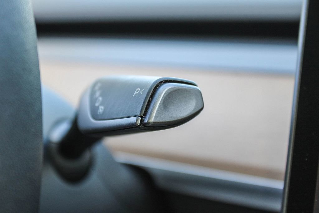 Used 2024 Tesla Model Y Long Range image 22