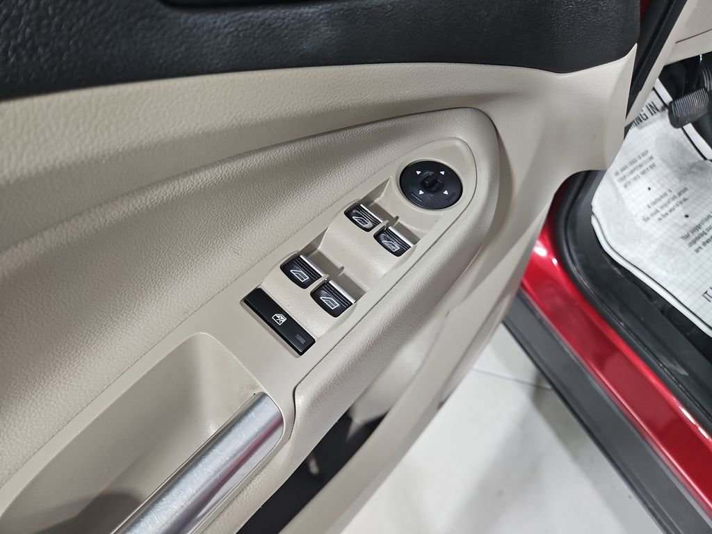 Used 2019 Ford Escape Titanium image 12