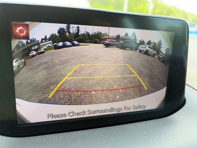 Used 2018 MAZDA MAZDA3 Touring FWD image 13