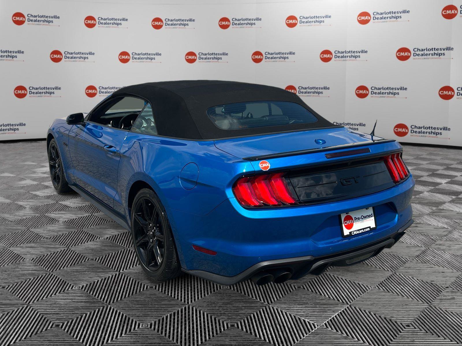 Used 2019 Ford Mustang GT Premium w/ Black Accent Package RWD image 3