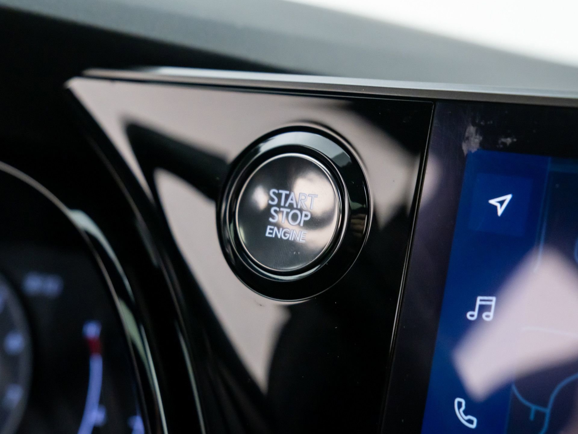 Used 2023 Lexus RX 350 Premium Plus w/ Accessory Package (Z1) image 20