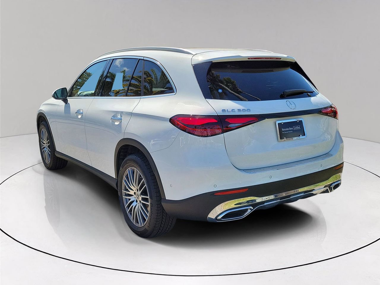 Used 2026 Mercedes-Benz GLC 300 image 4
