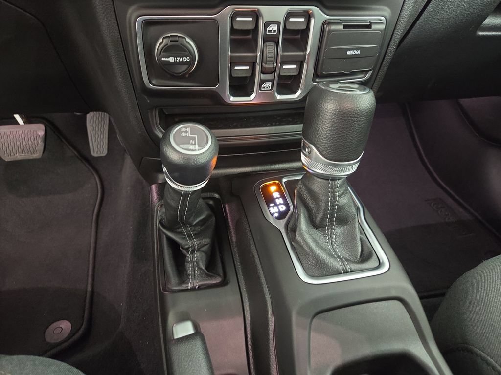 Used 2026 Jeep Wrangler Unlimited Sport AWD/4WD image 19