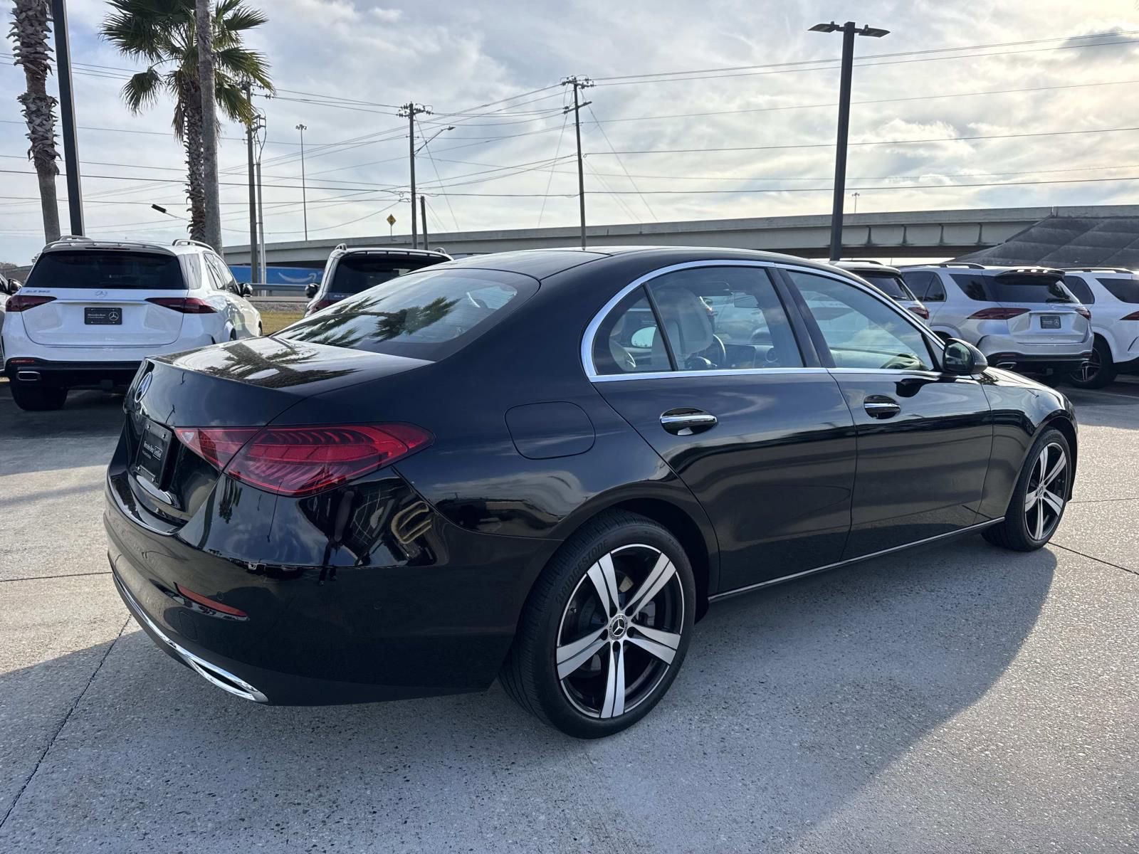 Used 2025 Mercedes-Benz C 300 Sedan image 5