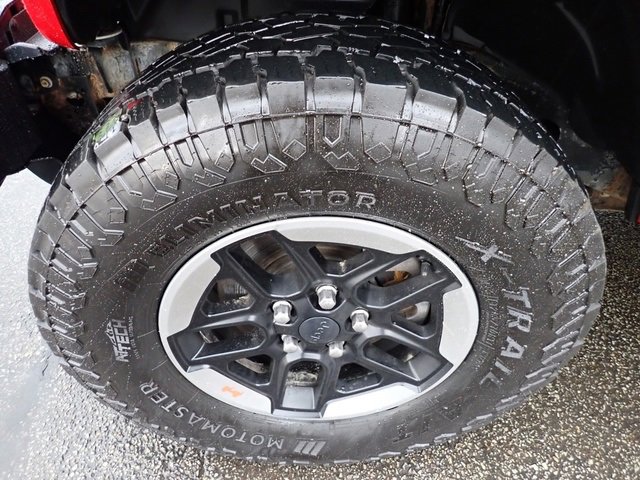 Used 2018 Jeep Wrangler Unlimited Rubicon w/ Uconnect 4C Nav & Sound Group image 12