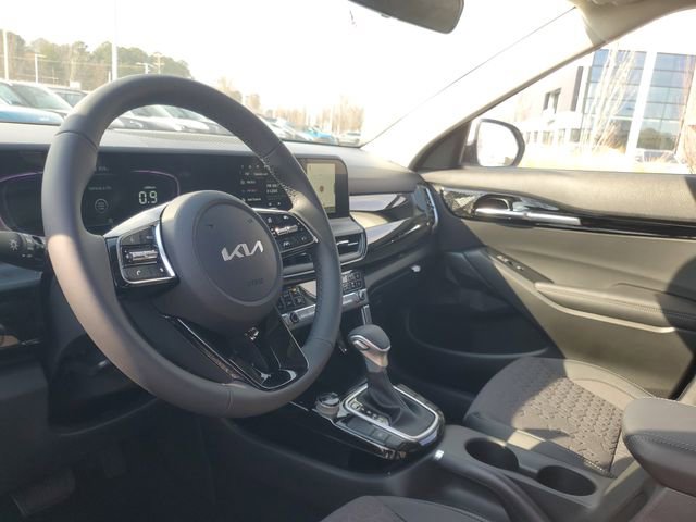 New 2026 Kia Seltos S FWD image 12