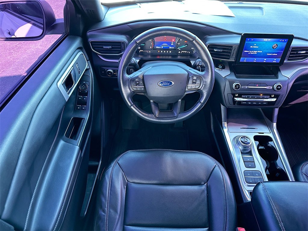 Used 2020 Ford Explorer XLT w/ Equipment Group 202A image 20