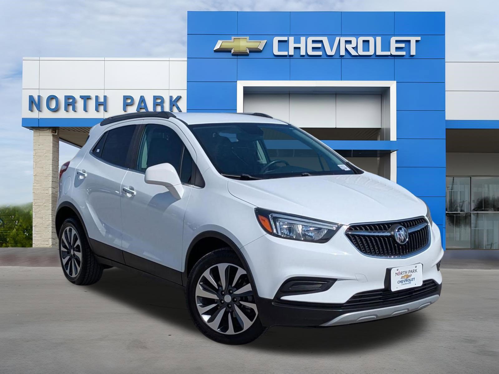 Used 2021 Buick Encore Preferred w/ Safety Package AWD/4WD image 1