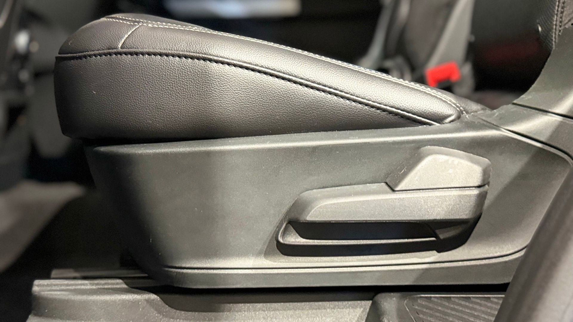 Used 2021 Ford Explorer Limited w/ Equipment Group 301A image 53