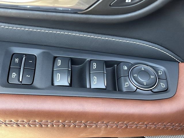 Used 2023 GMC Yukon Denali Ultimate image 24