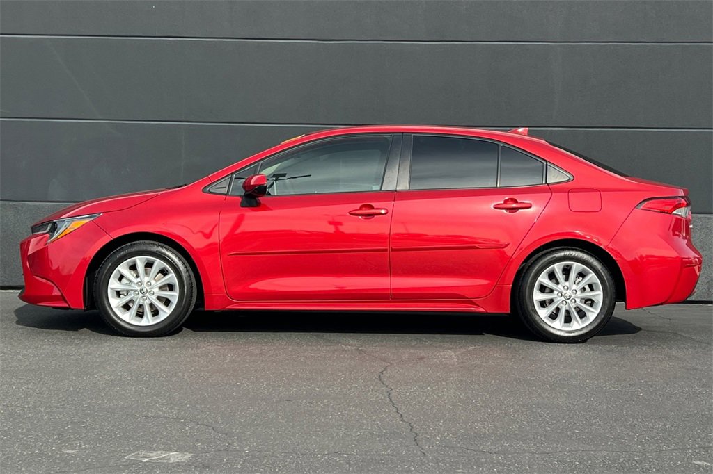 Used 2020 Toyota Corolla LE image 9