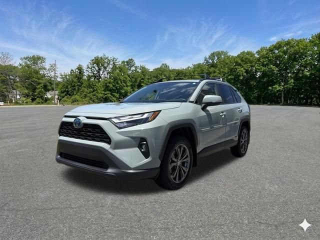 Used 2023 Toyota RAV4 XLE Premium AWD/4WD image 4