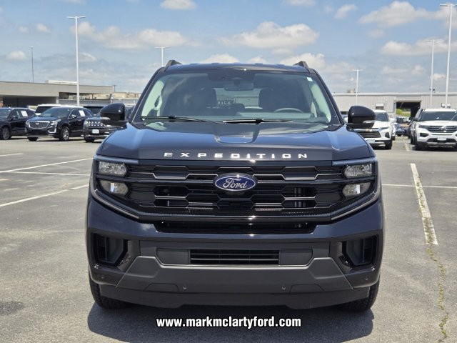 New 2026 Ford Expedition Active RWD image 6