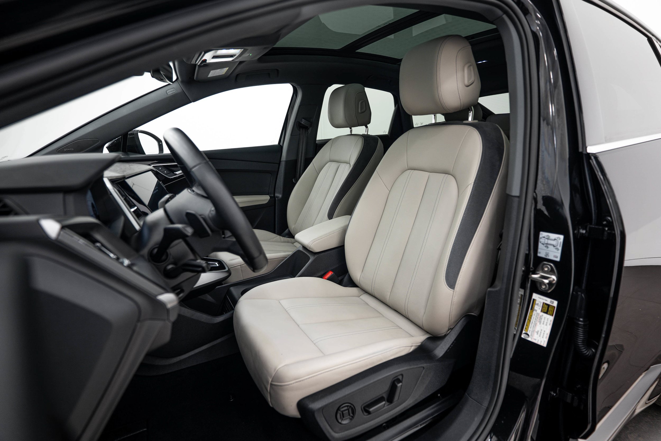 Certified 2023 Audi Q4 e-tron Premium Plus w/ Premium Plus AWD/4WD image 14