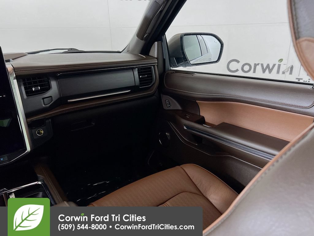 Used 2024 Ford Expedition Max King Ranch AWD/4WD image 36