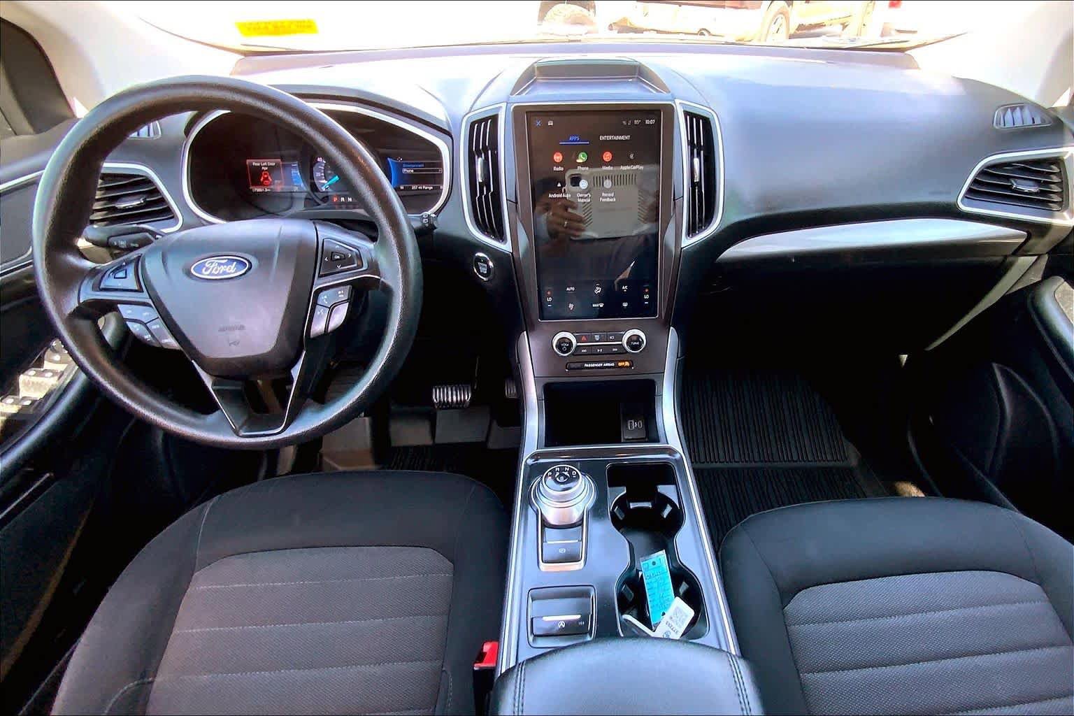 Used 2021 Ford Edge SE FWD image 13