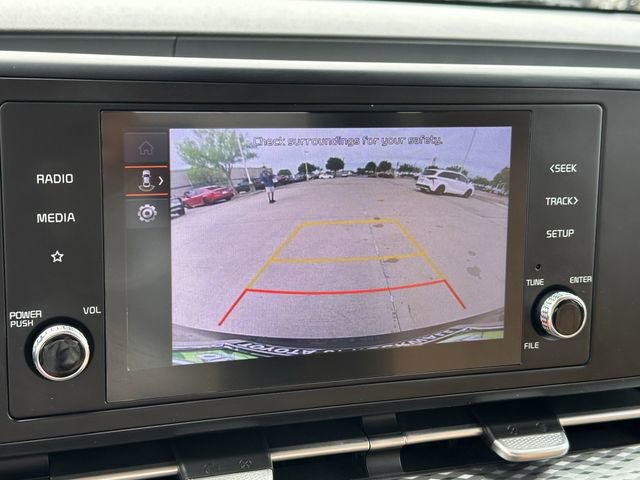 Used 2023 Kia Carnival LX image 15