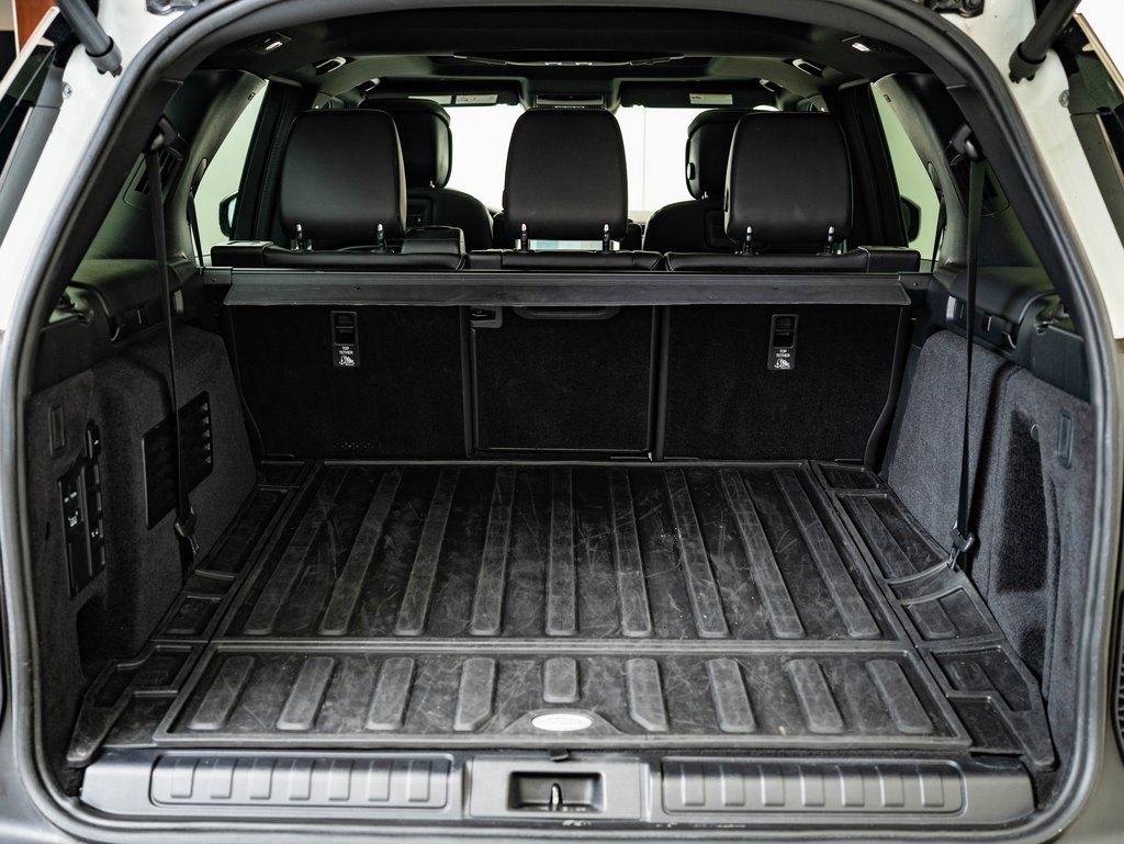 Used 2023 Land Rover Discovery S R-Dynamic image 18