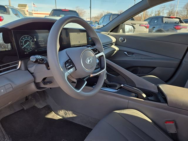 Certified 2024 Hyundai Elantra SEL image 22