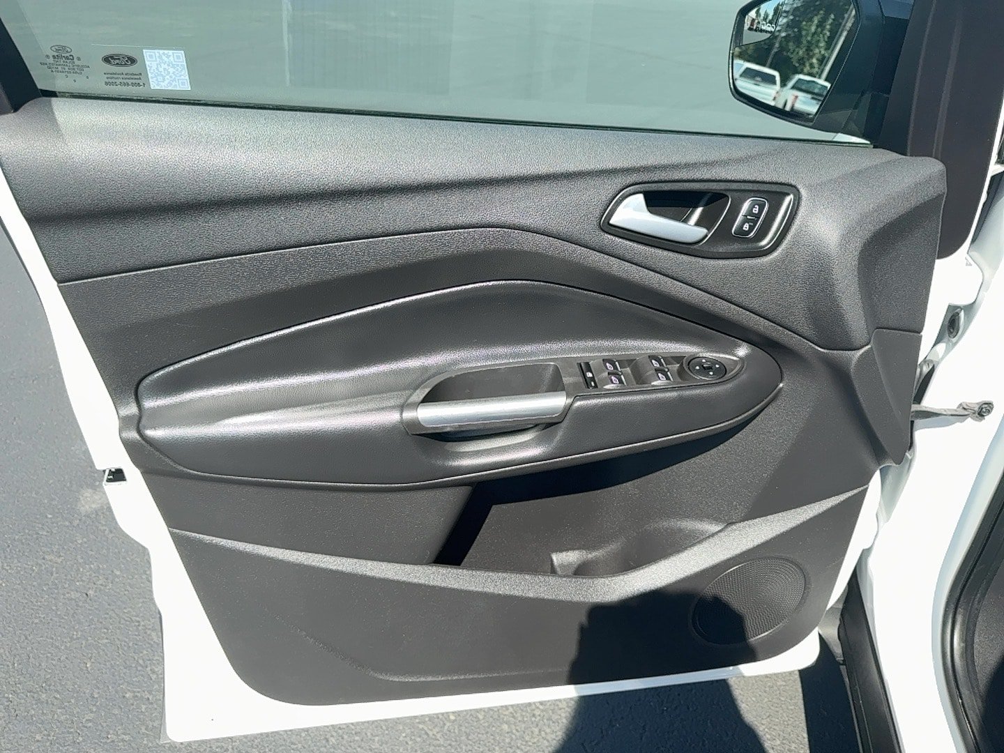 Used 2019 Ford Escape SE w/ SE Sport Appearance Package AWD/4WD image 11