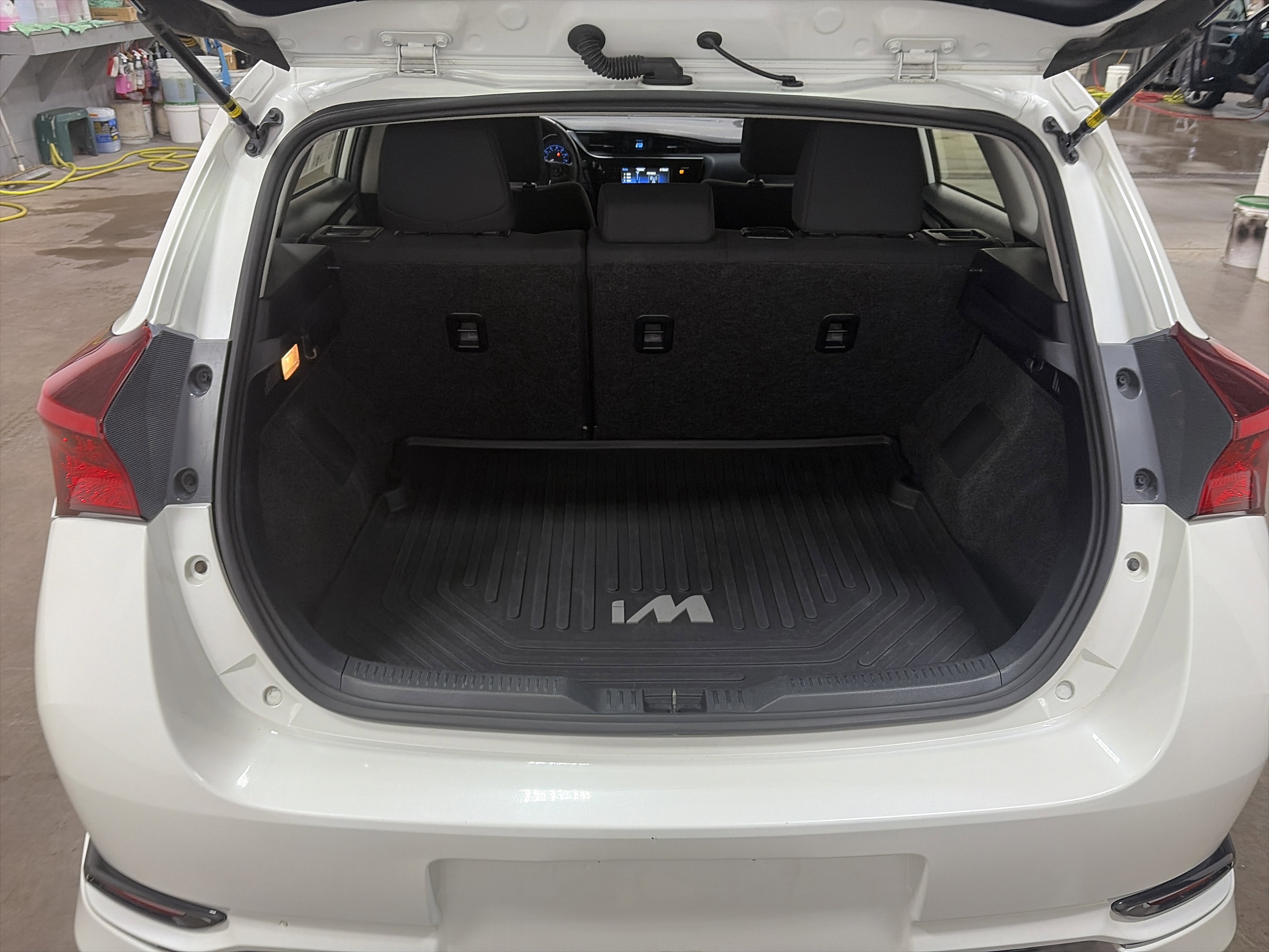 Used 2018 Toyota Corolla iM w/ All-Weather Mat Package image 26