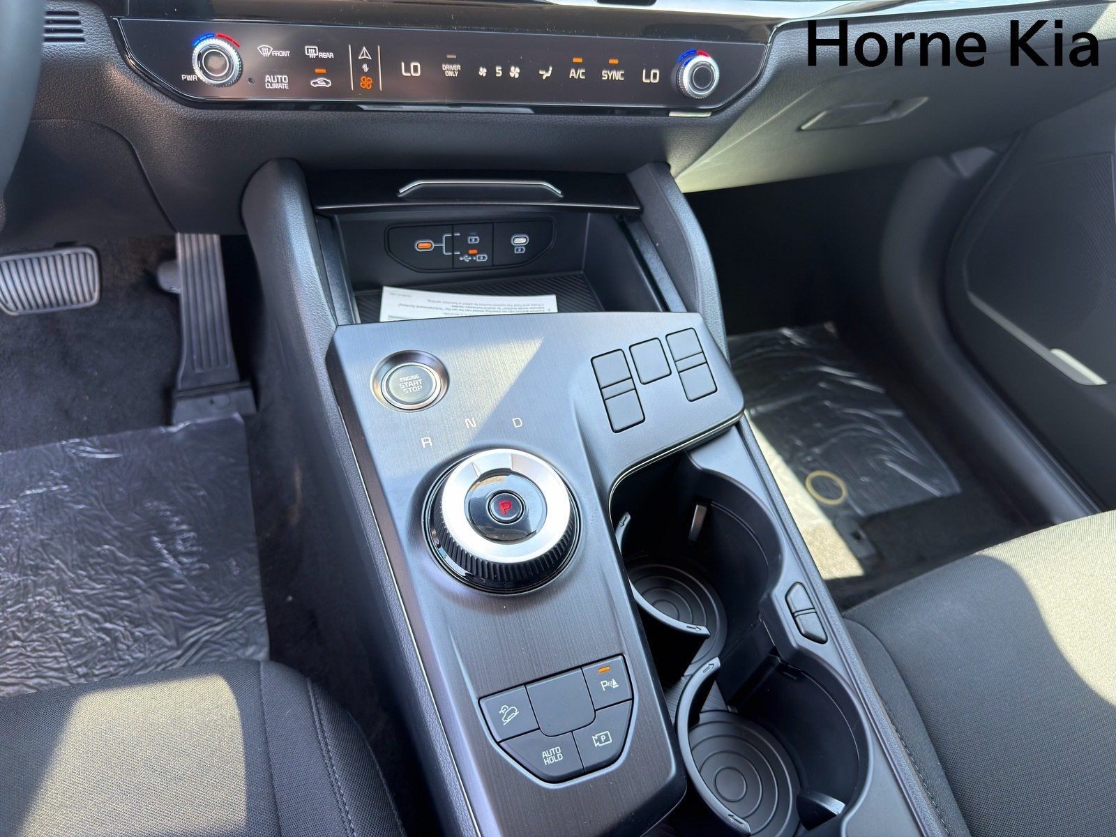 New 2026 Kia Sportage LX FWD image 18