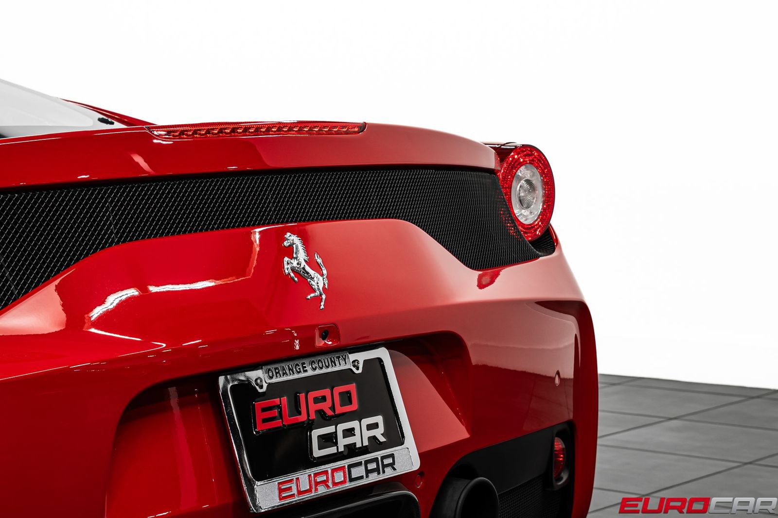 Used 2015 Ferrari 458 Speciale Coupe RWD image 28