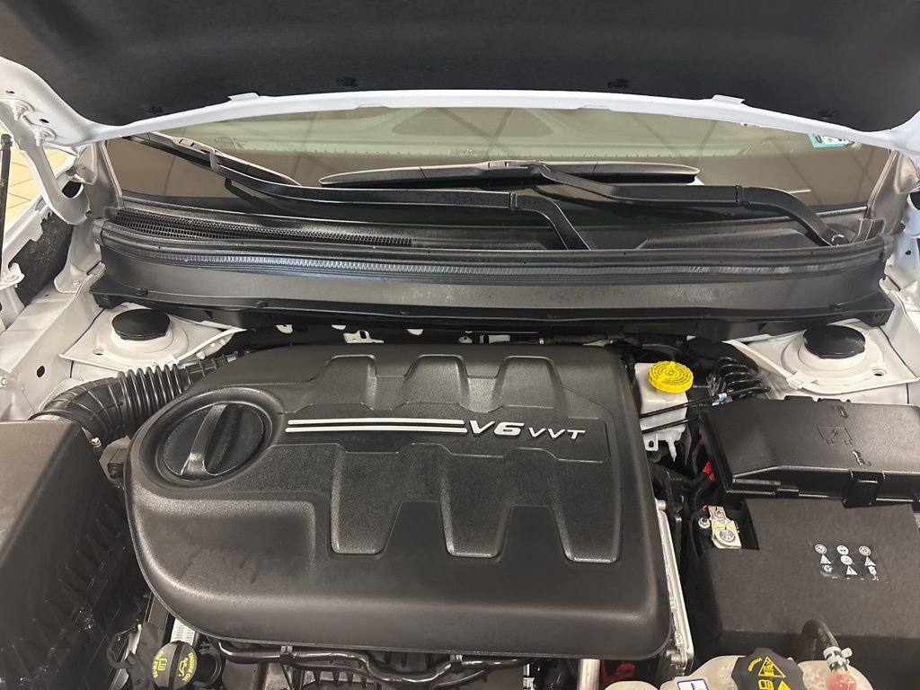 Used 2020 Jeep Cherokee Limited w/ Technology Group image 42