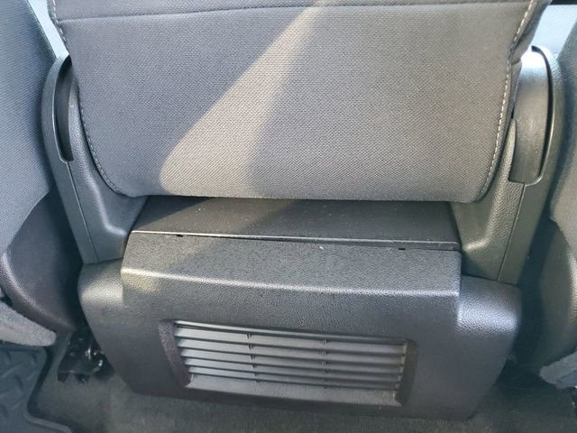 Used 2018 Chevrolet Silverado 1500 LT w/ LT Eassist Package AWD/4WD image 19