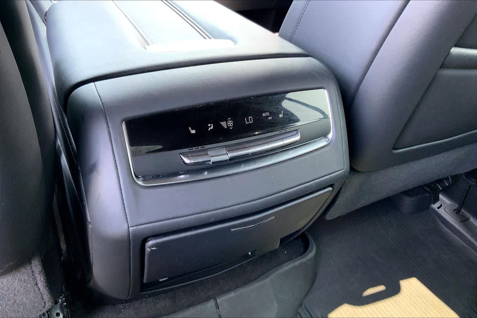 Used 2023 Cadillac Escalade Premium Luxury w/ LPO, Floor Liner Package AWD/4WD image 34