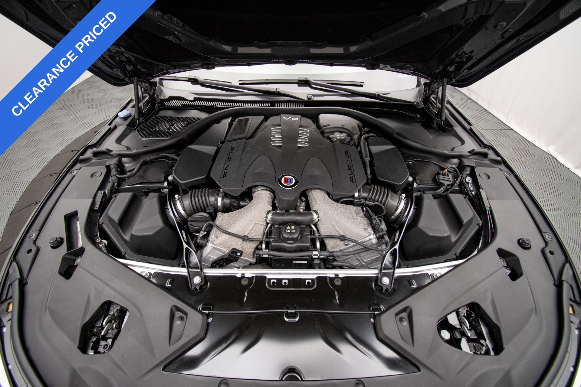 Used 2024 BMW ALPINA B8 xDrive Gran Coupe AWD/4WD image 44