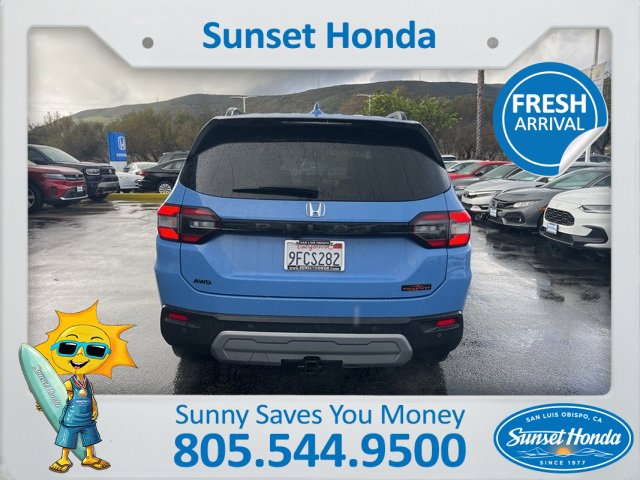 Used 2023 Honda Pilot TrailSport image 9