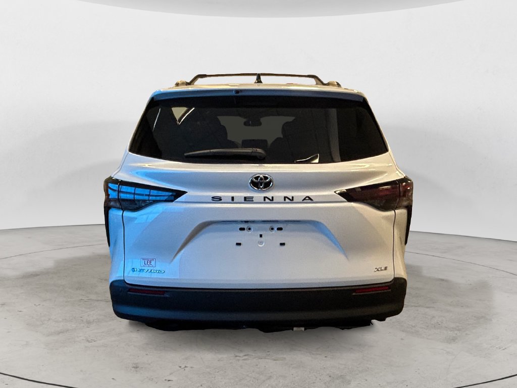 New 2026 Toyota Sienna XLE AWD/4WD image 4