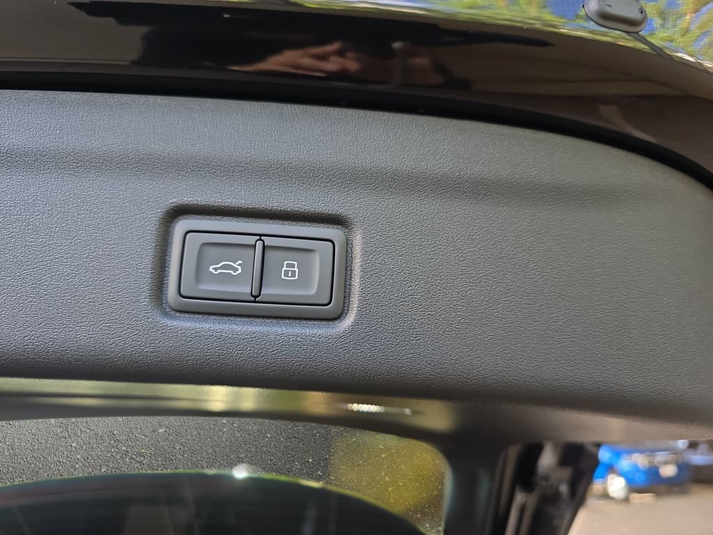 New 2027 Audi Q6 e-tron Premium Plus AWD/4WD image 12