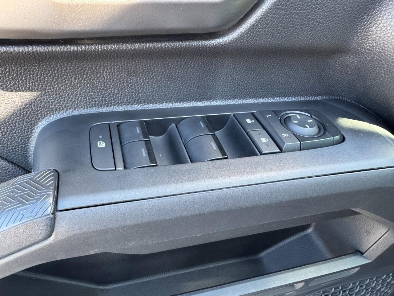 Used 2024 Toyota Tacoma TRD Off-Road image 15