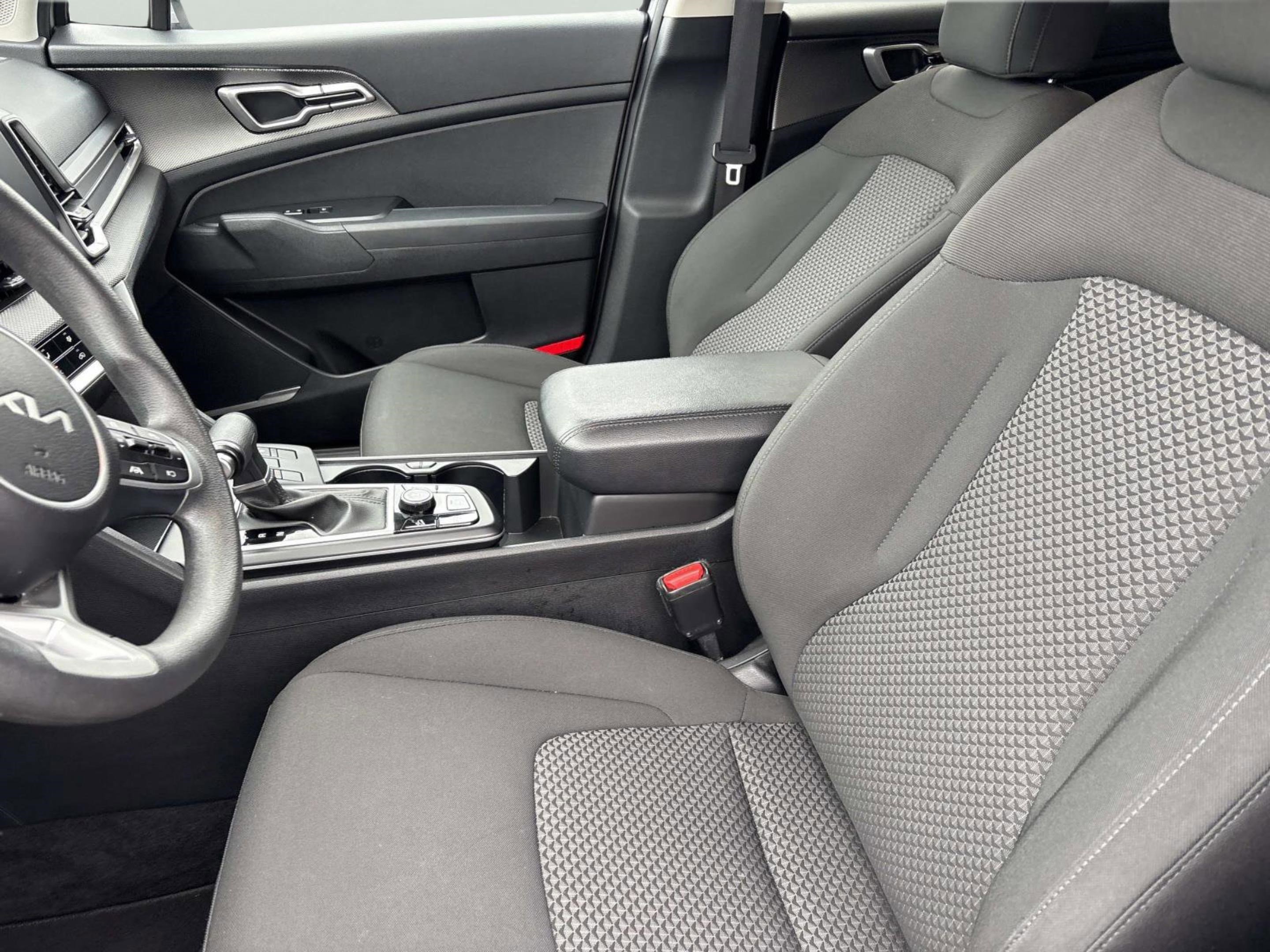 Used 2023 Kia Sportage LX image 26